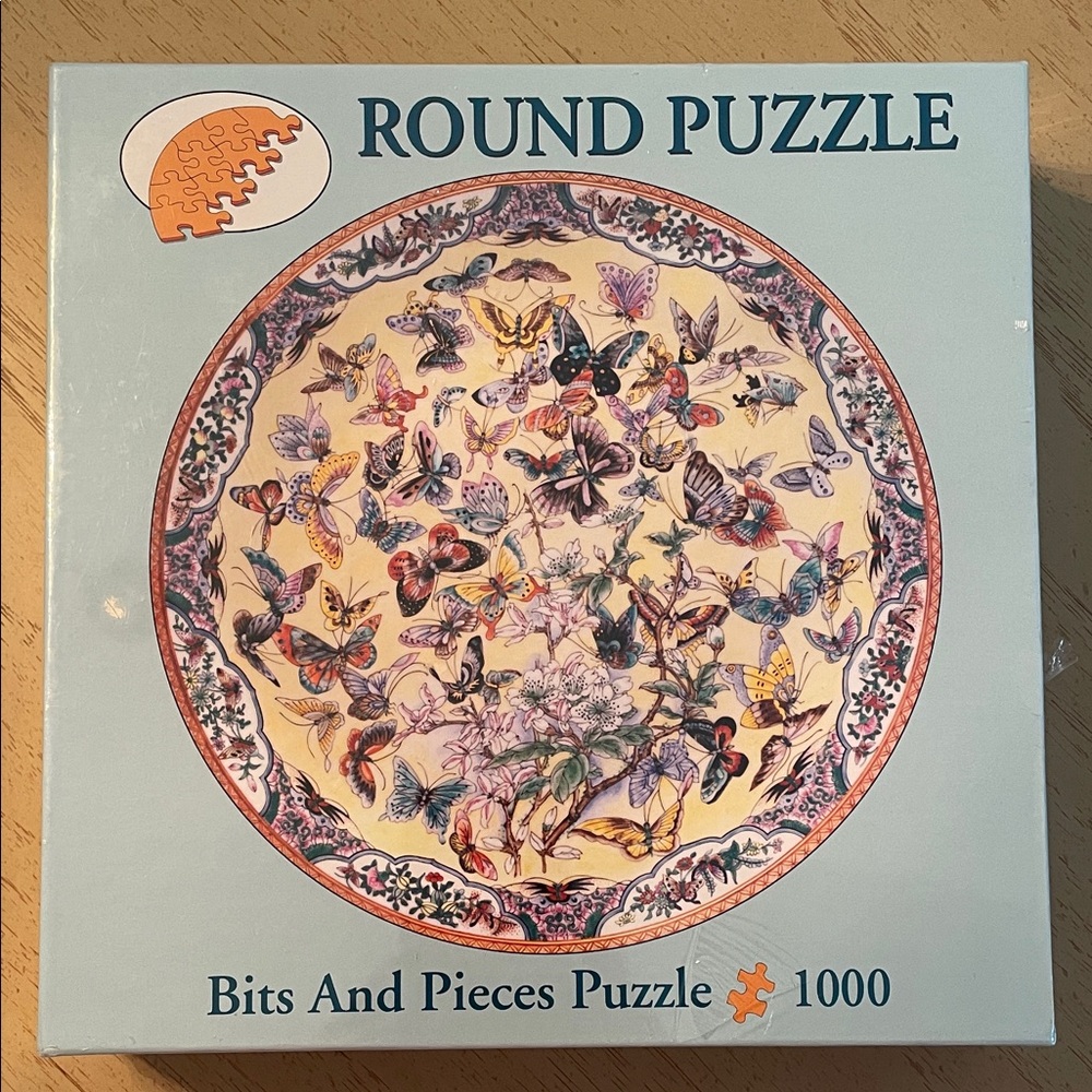 New -  Bits and Pieces 1000 Piece Round Jigsaw Puzzle Ninety Nine Butterflies